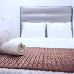 아파트 Dina House *