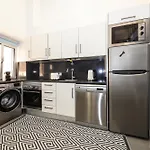Dina House * נאזרה