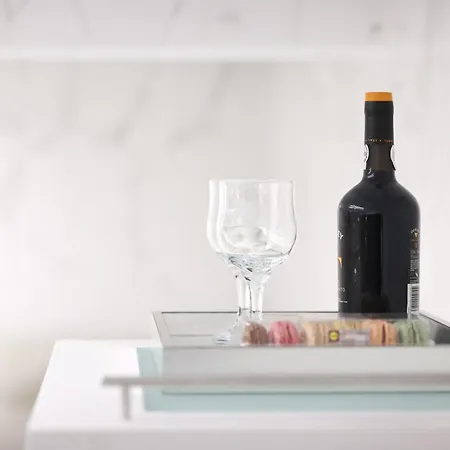 Dina House Apartament *