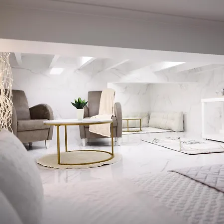 Dina House Apartamento
