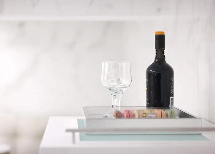 Dina House Apartament *