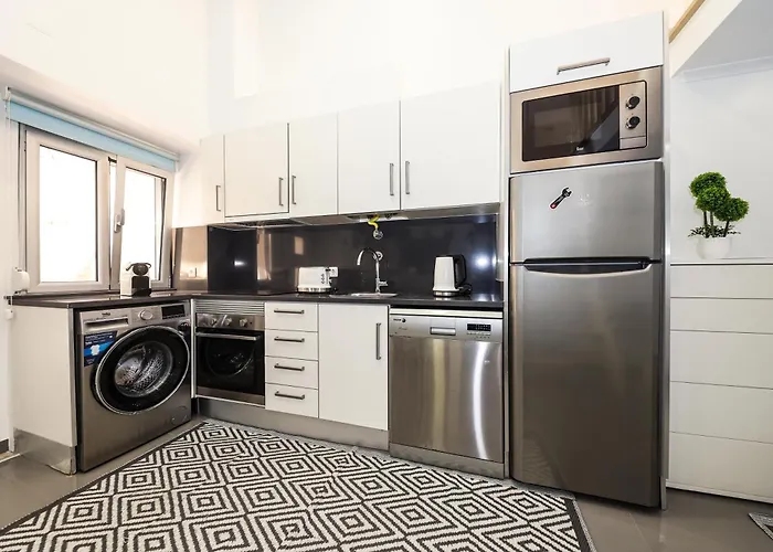 Dina House * Nazaré